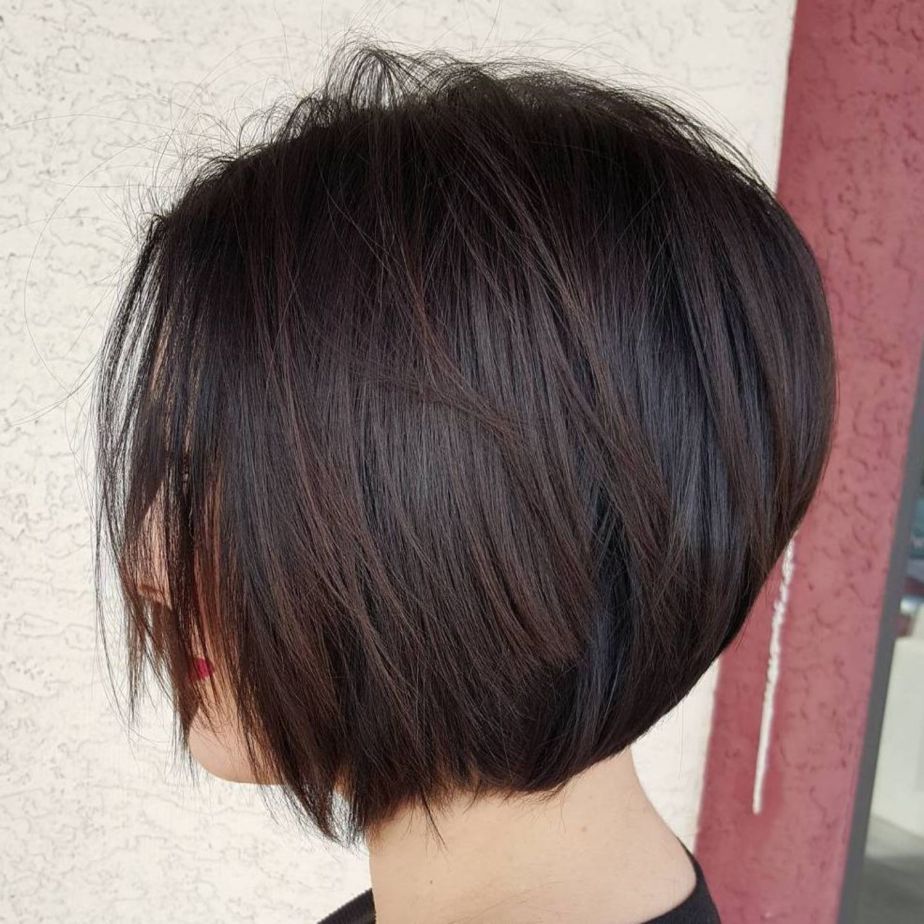 Chin-to-Shoulder Graduated Bob